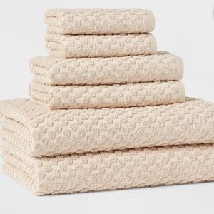 Threshold Textured Bath Towel Set in Cream